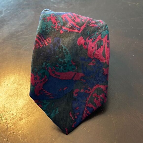 Renato Balestra Tie. vintage skinny tie. - Picture 1 of 5